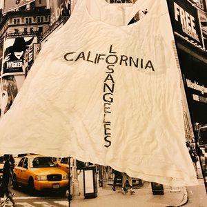 Bundle of two Cute Summer Tanks💛💛